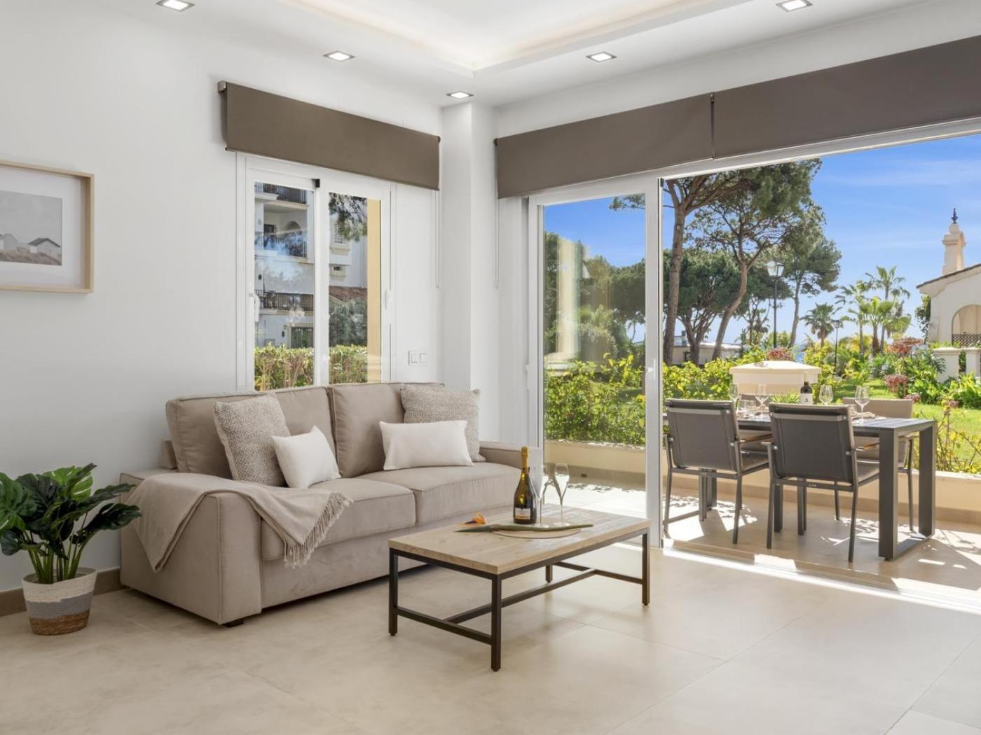 Apartment Andalucia Del Mar 10 06 Marbella